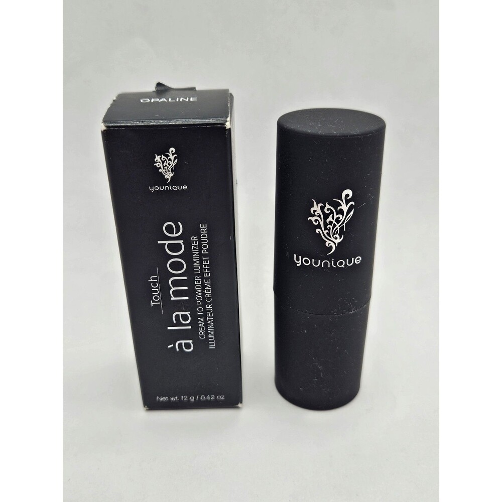 Younique Touch A La Mode Cream to Powder Luminizer Stick Opaline .42 oz New